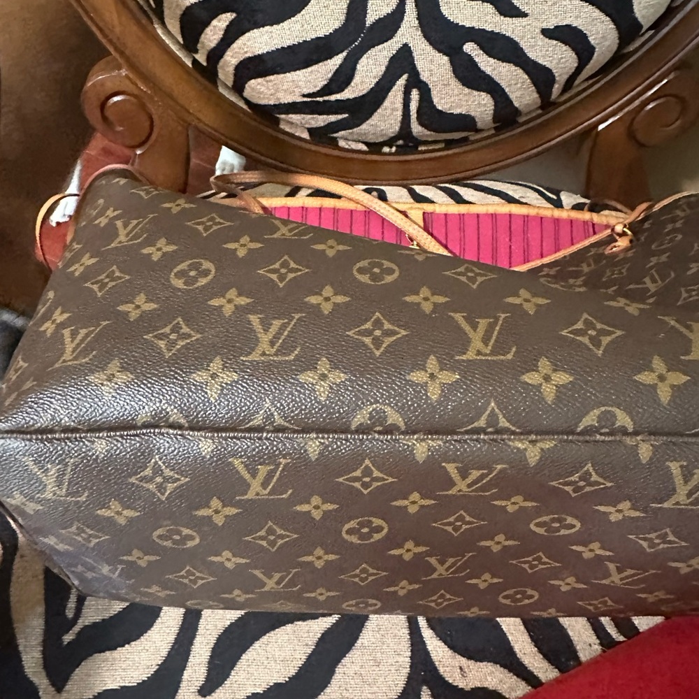 Louis Vuitton Monogram GM Tote with Pink Interior , with purchase box - Picture 14 of 16